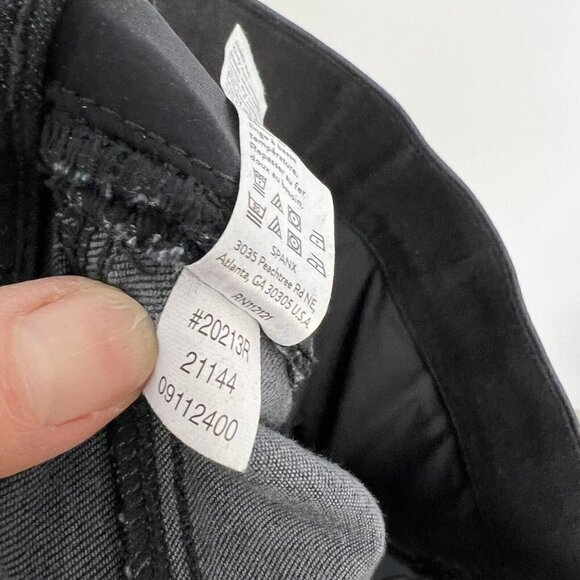 Spanx Women’s Distressed Ankle Skinny Jeans in Vintage Black Sz Medium 20213R - Picture 12 of 12